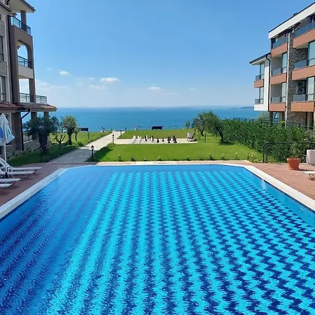 Apartment Sea Breeze
