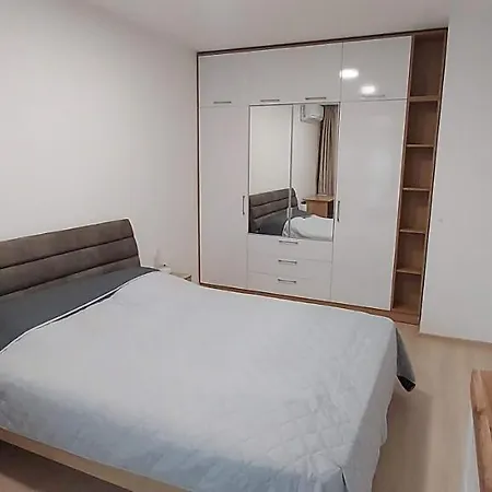 Apartment Sea Breeze Burgas