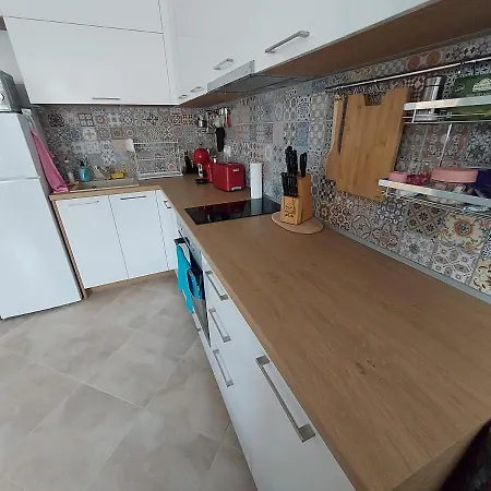 Sea Breeze Apartment