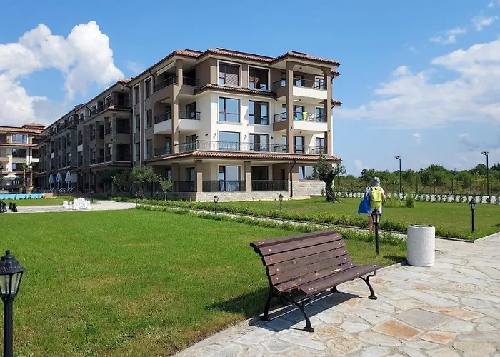 Sea Breeze Бургас